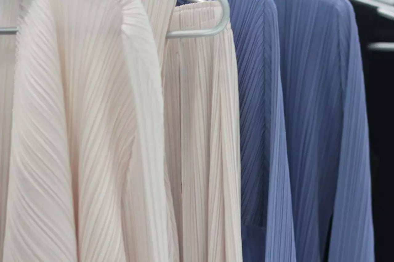 逛三宅一生,三宅一生西装搭配牛仔裤