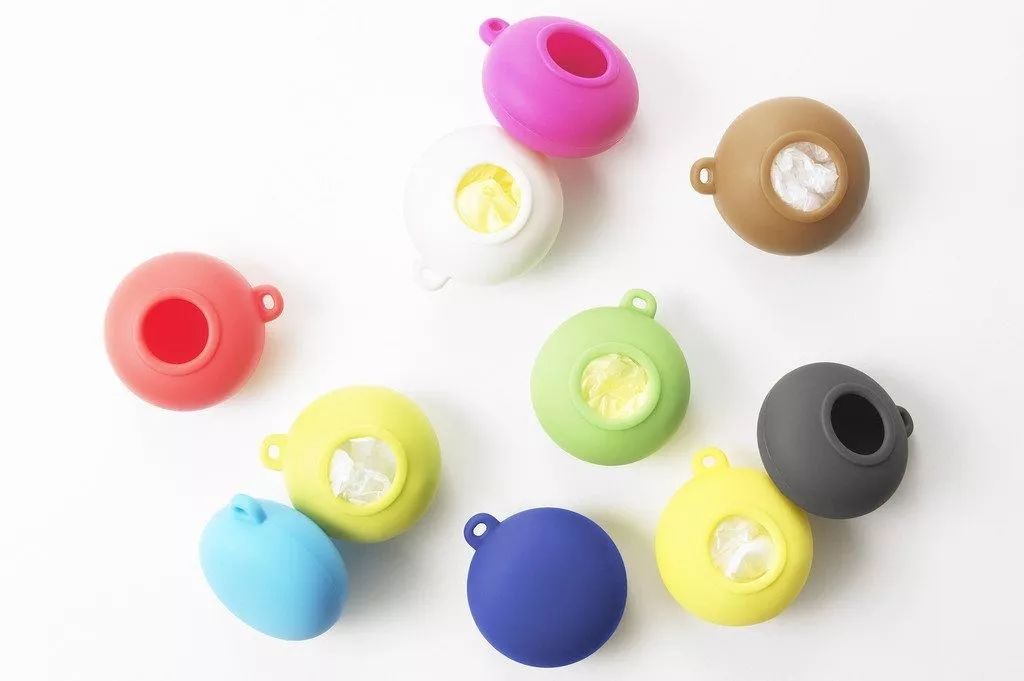 收纳衣服塑料袋技巧,家庭塑料袋怎么收纳