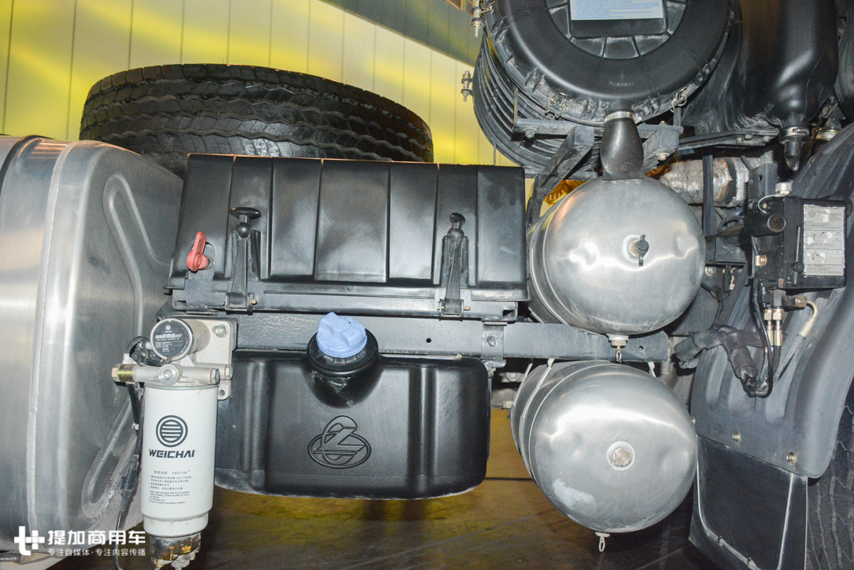 新款乘龙h5v牵引车报价,中长途重卡