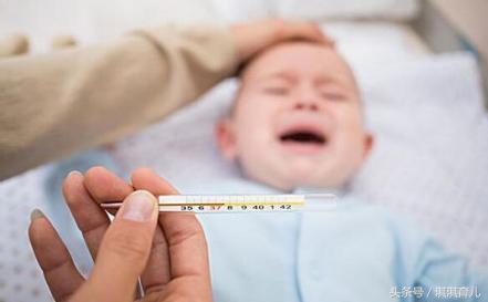 宝宝老是高烧不退挂了水也不退,宝宝高烧不退吃药也不退怎么回事