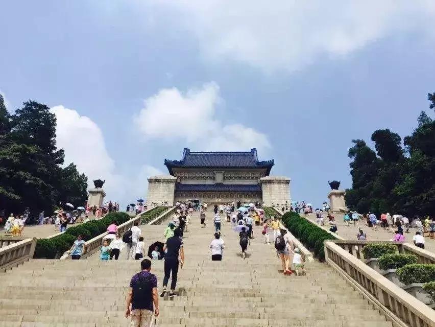 机票价格大跳水最低到0.7折啥情况,机票最低240元