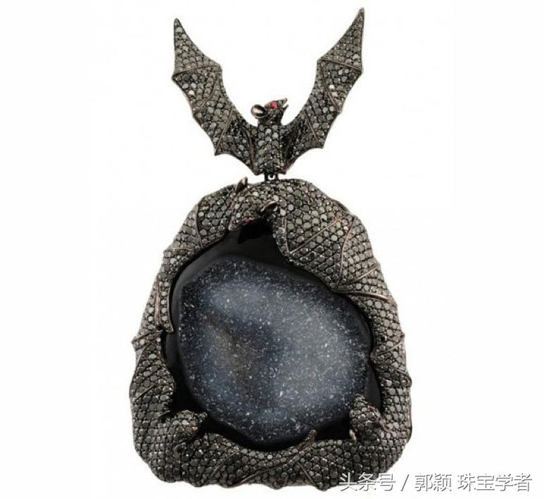 PartyQueen必不可少的“它”