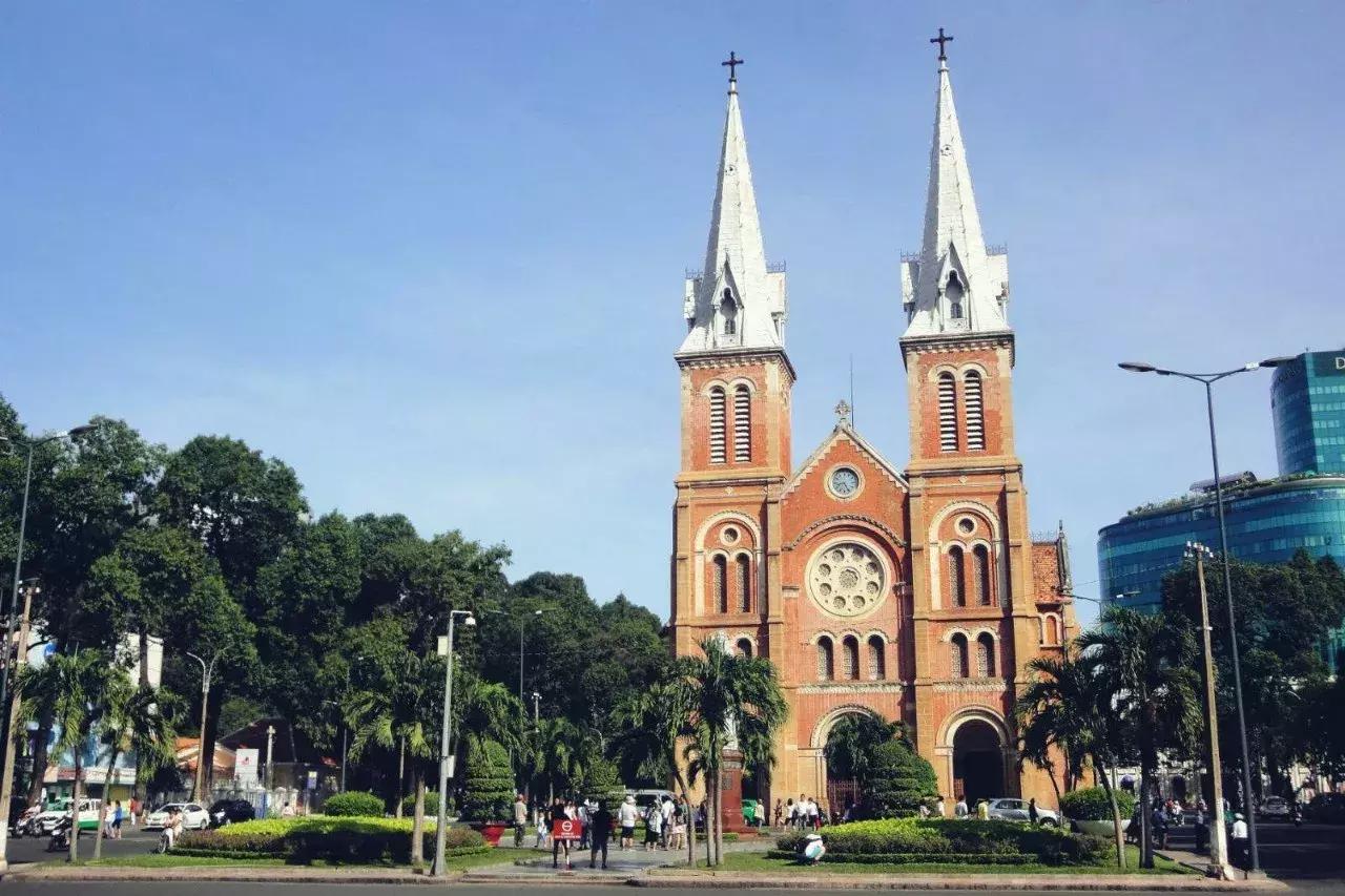 机票价格大跳水最低到0.7折啥情况,机票最低240元