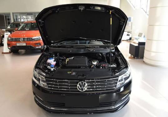 2013年朗逸1.6自动舒适版价格,2017款朗逸1.6自动舒适评测