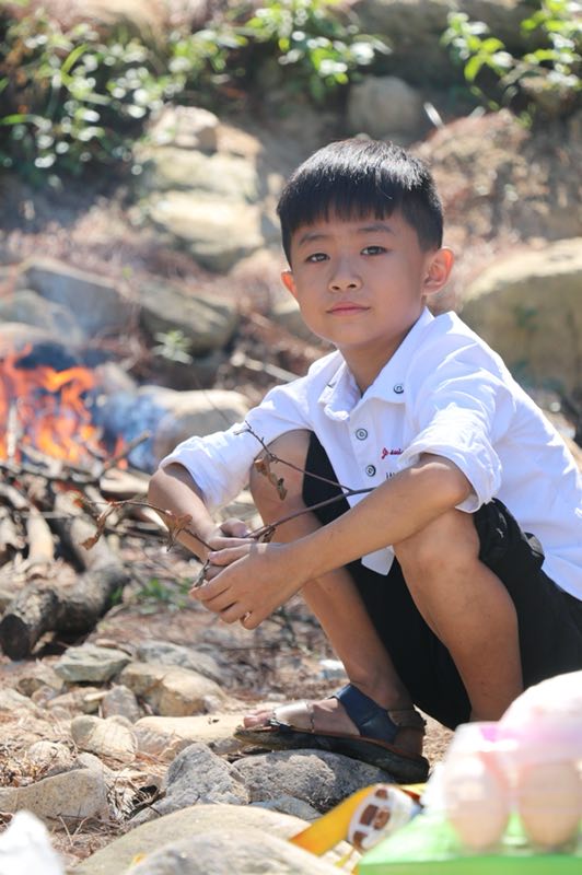 寰晢闄瀛愭專閽变袱涓嶈,鐪嬬潃瀛╁瓙鍋氬井鍟嗚禋閽变袱涓嶈