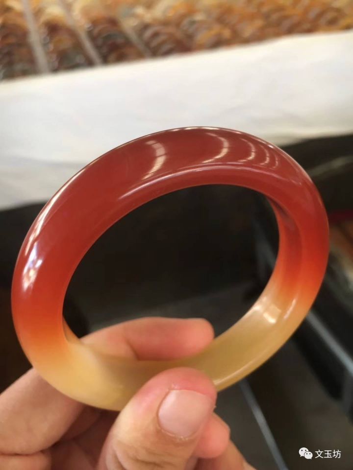 玉器修复专用胶水黄龙玉,黄龙玉手镯润和玉器