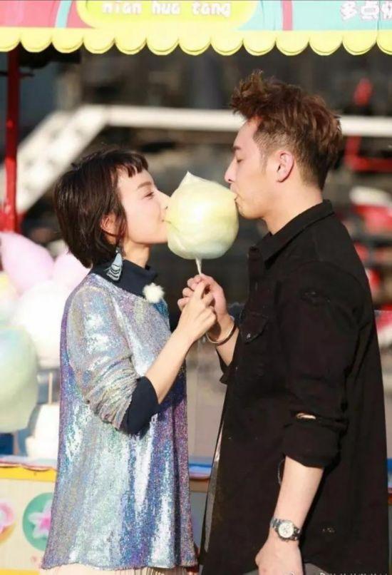 海涛快乐家族再聚首,快乐大本营海涛和潘玮柏表演直播