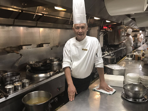 这位入行37年的港厨，让我明白了什么叫匠人