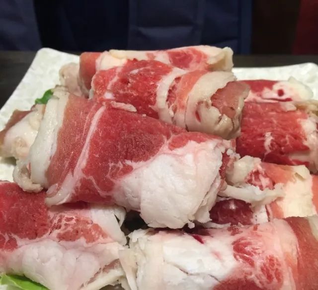 广州岗顶美食街,岗顶地铁口美食街