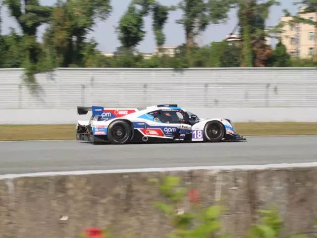 耐力赛绝非无休止地“画圈”,而是用轮胎来拓宽的哲学