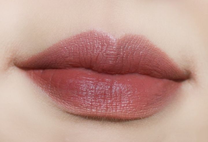 今年秋冬最显白的口红种草必备,秋冬显白口红色号推荐