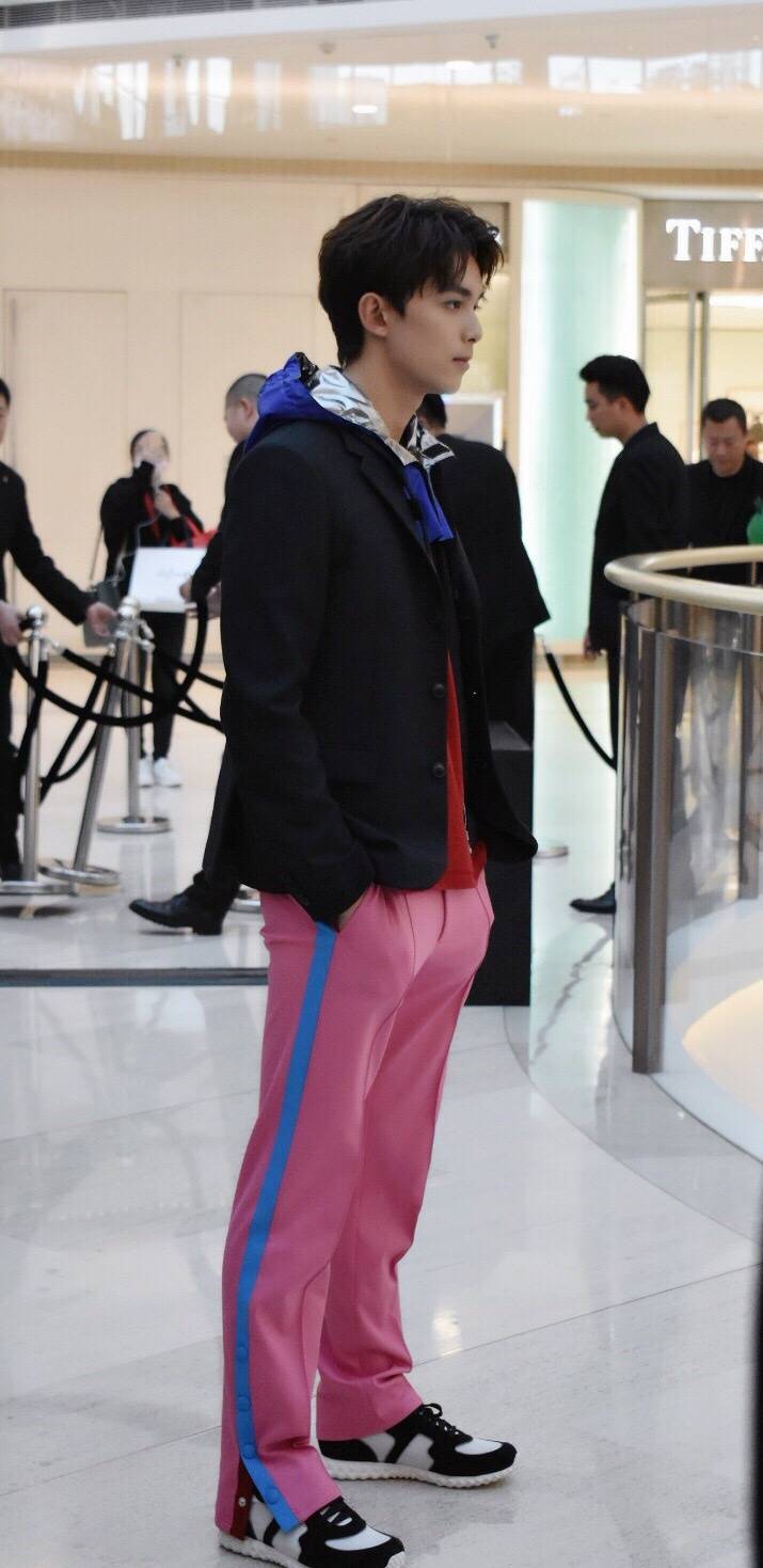 吴磊高情商回怼无良主持人,吴磊怼节目组