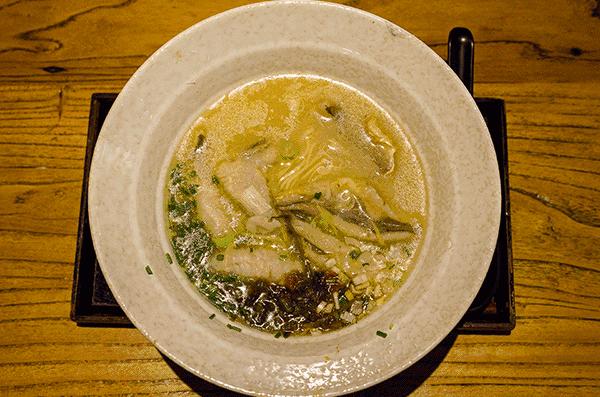 上海必吃榜第一名黄鱼面,上海50一碗的黄鱼面