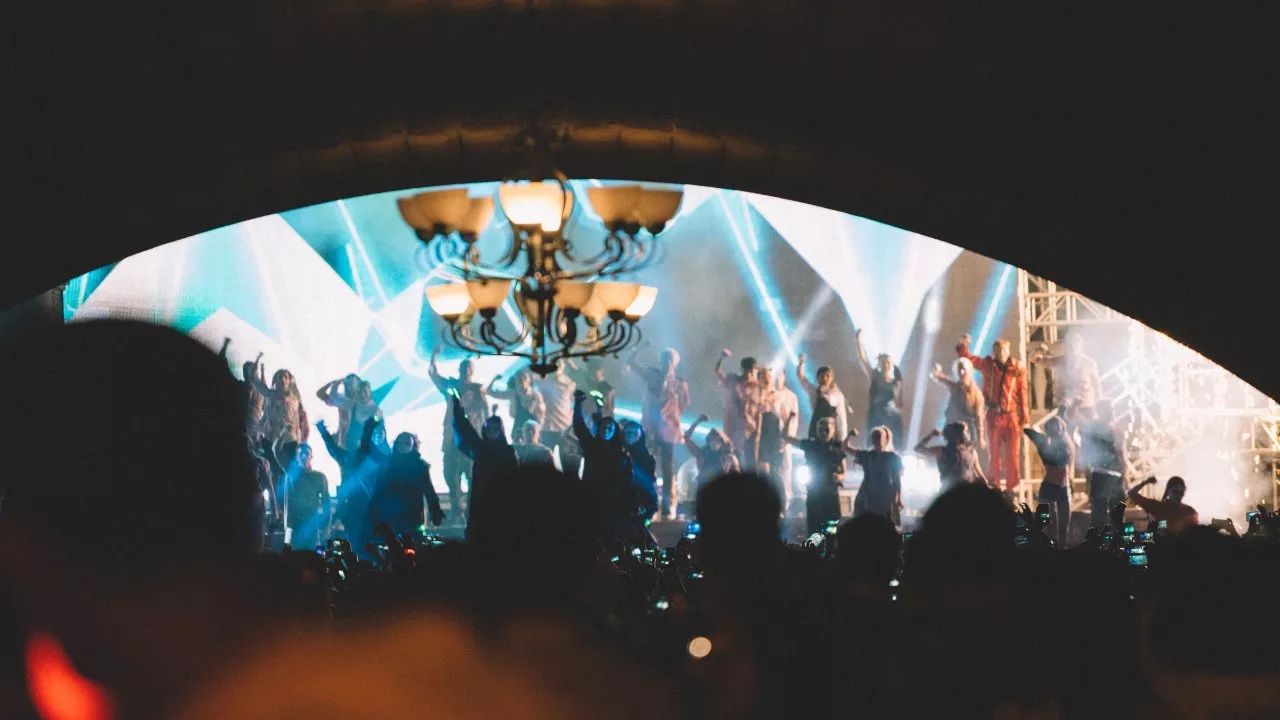 要说万圣节哪家强?这里可是连许巍都被吸引来一起“鬼”混了!