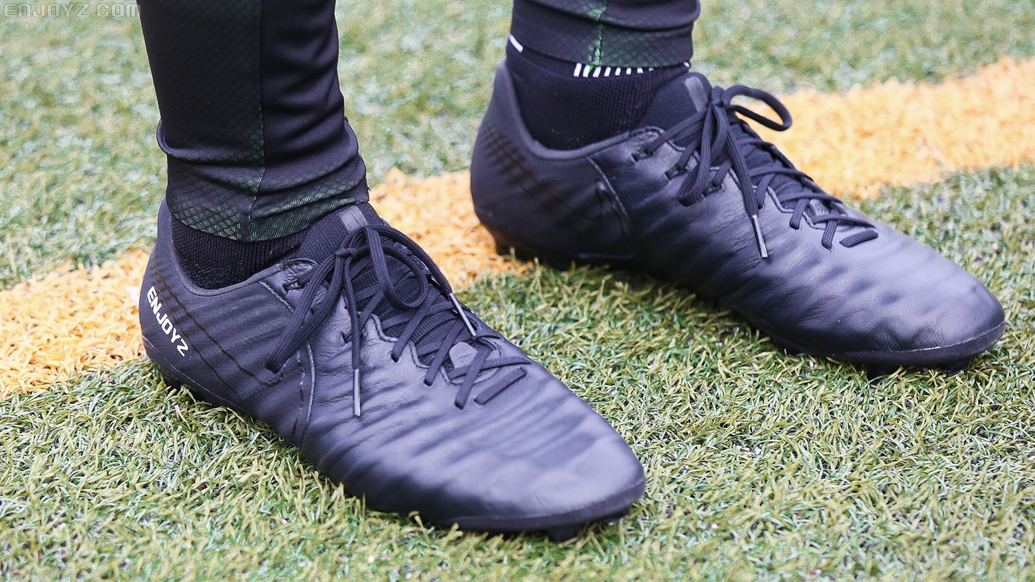 传奇7足球鞋特点,传奇7足球鞋新配色