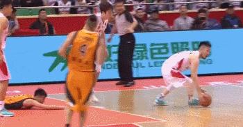 cba规则针对无球犯规,cba只要没打死就不吹犯规