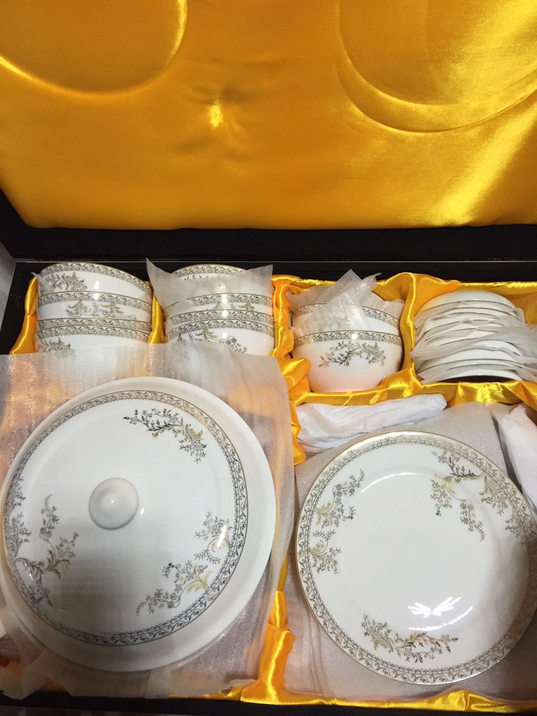 骨质瓷来源,骨质瓷谁发明的