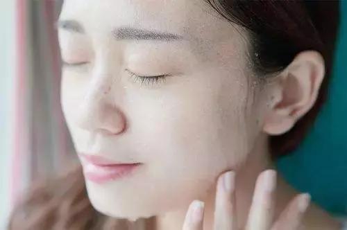 保持肌肤嫩白的妙招,想要肌肤更白皙可以试试这几招
