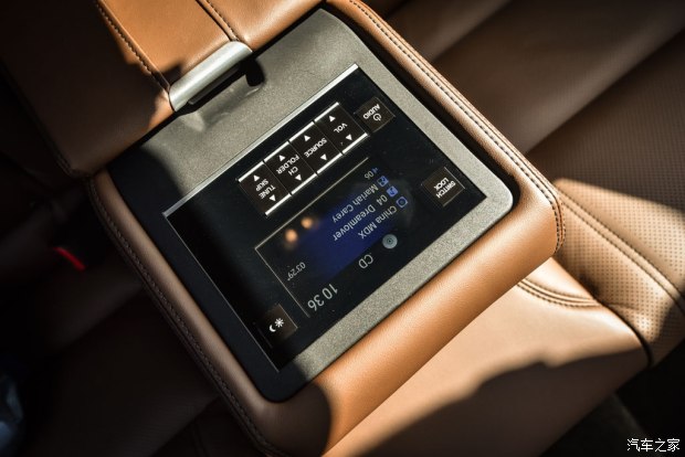 国产全新福克斯谍照/丰田CH-R赛车亮相/广汽讴歌TLX-L亮相