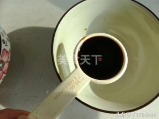 酸醋炖刀鱼的做法,秋刀鱼加醋的做法