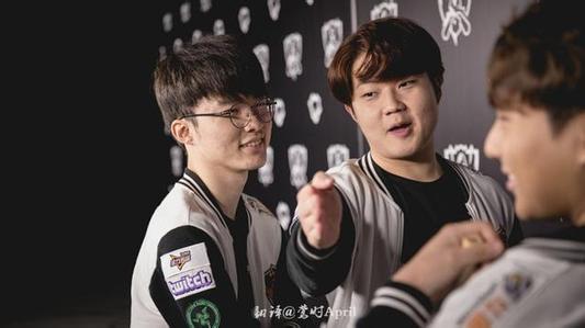 lol上单瑞文细节,lol早期直播上单锐雯