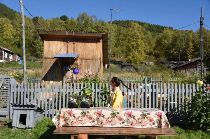 坐火车穿越俄罗斯西伯利亚,欧洲火车途经小镇