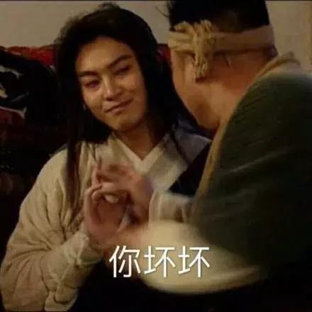 婚纱照挂在卧室床对面的墙上好吗,主婚纱照摆放在卧室的最佳效果图