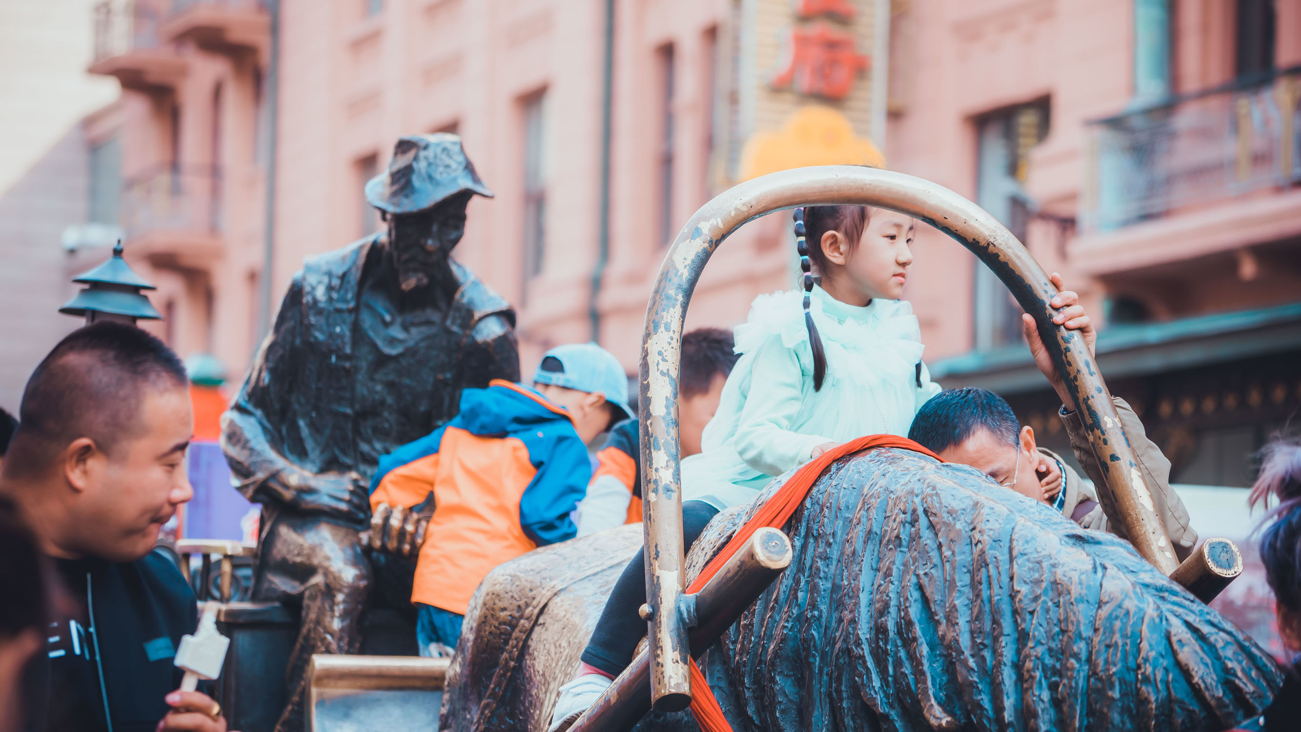 用金子铺成的路,世界第一步行街