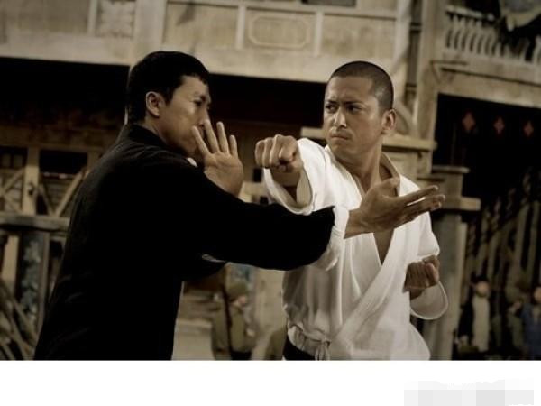 推荐成龙动作片电影,成龙经典动作电影100部