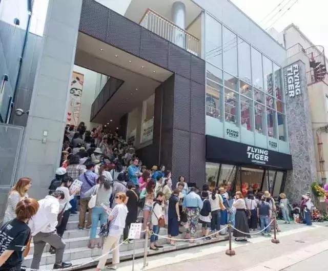 一个10元小店年入30亿,一家10元店年赚180亿