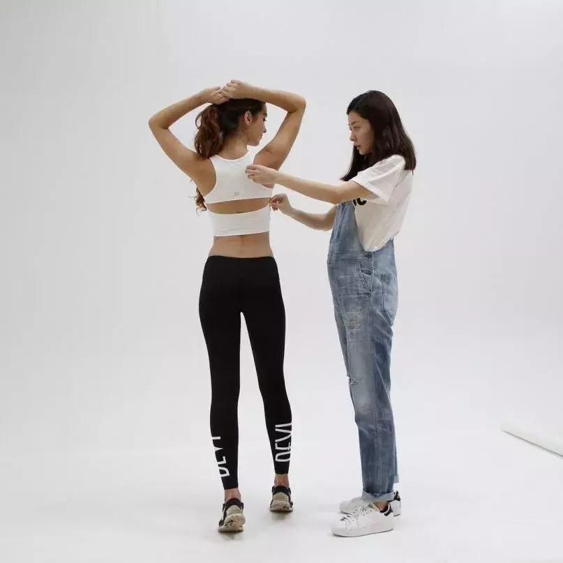 秋瓷炫告诉老公自己怀孕了的视频两人都笑哭了！女星孕相原来都……