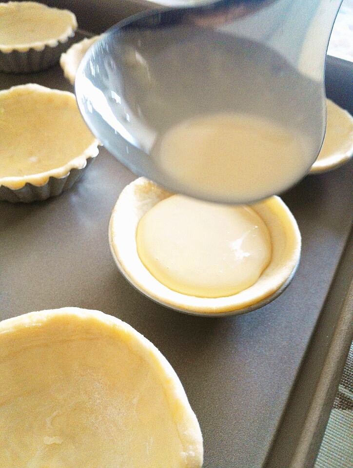 在家怎么把蛋挞做得又简单又好吃,如何做出好吃的蛋挞教程简单易学