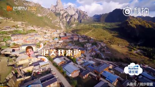 爸爸5jasper小泡芙,刘畊宏女儿泡芙和嗯哼陈小春