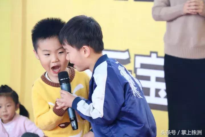 足球要从娃娃抓起宣传图,足球要从娃娃抓起图片