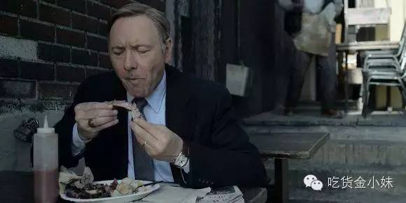 纸牌屋里的烤肋排来南京了！但要坐在公路上吃你敢不敢？！