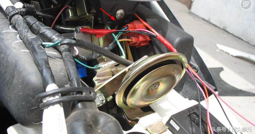 摩托车跑着熄火打不着了怎么自救,摩托车熄火了打不着了是什么原因