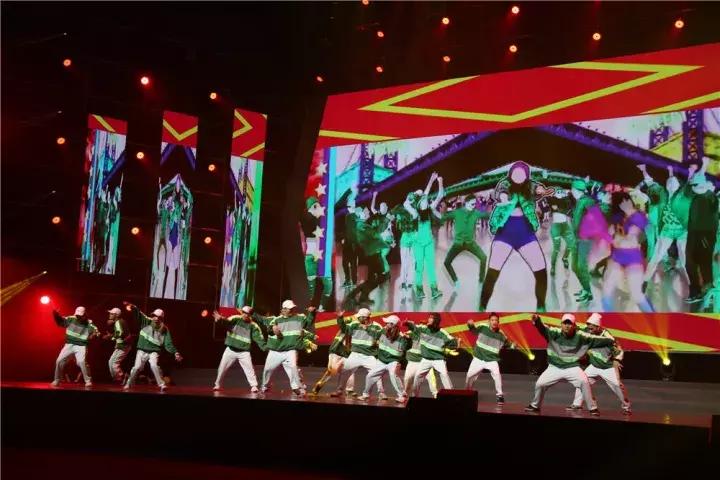 来自世界各地的近千名番禺乡亲代表共聚首,见证番禺大变化!