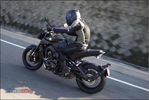 雅马哈扭力大师,雅马哈mt-09试驾