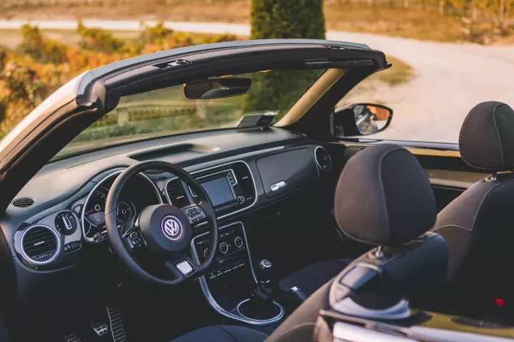 甲壳虫敞篷版试驾,敞篷版甲壳虫优缺点