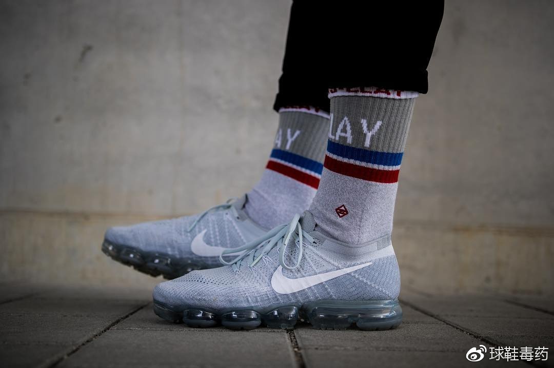 球鞋与袜子为什么那么滑,袜子总是滑到鞋底