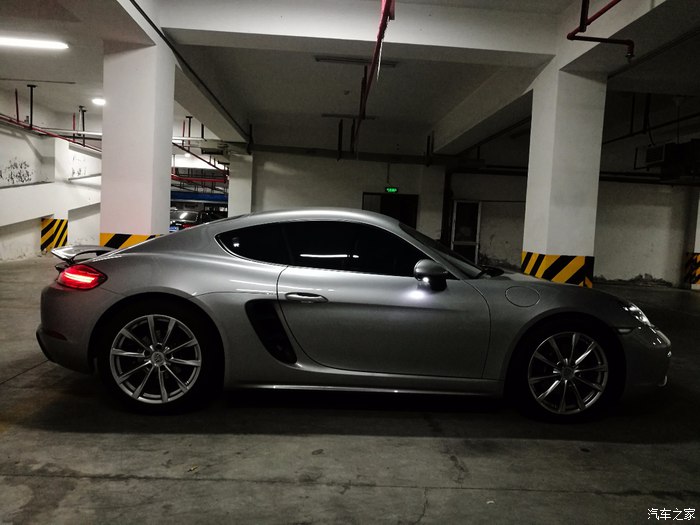 地下车库偷保时捷是哪个电影,718caymangts银色