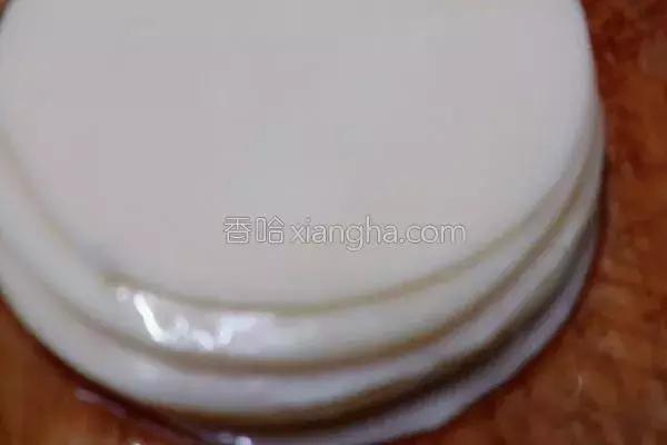 包饺子剩的饺子皮怎么吃,剩饺子皮30种新吃法煎包