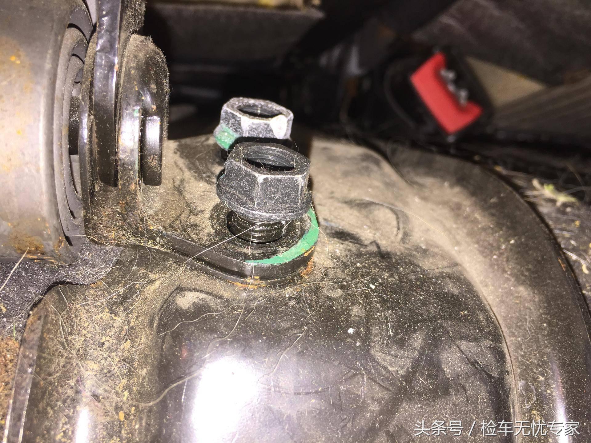 凯迪拉克SRX瞬间贬值10W？买家气吐血，直呼险被害死