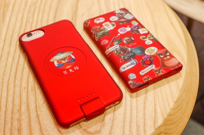 背夹式充电器,背夹式充电器好不好用