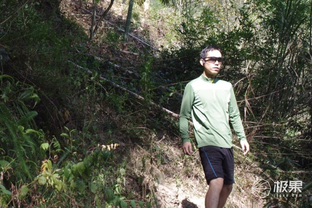 不用戴进耳朵的耳机传音好吗,不用戴耳朵的蓝牙耳机