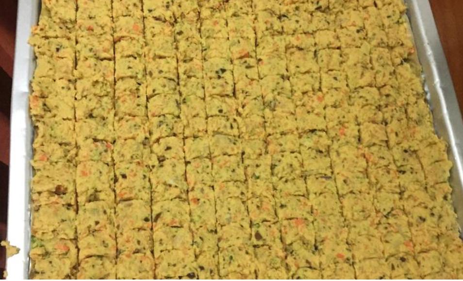 美味到停不下来的自制狗粮,制作好吃的狗粮简单平底锅