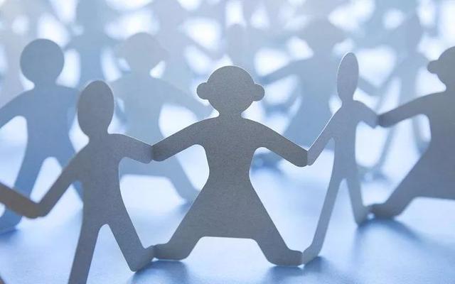 为啥世界杯半夜看球,为什么世界杯半夜踢球