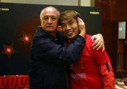 斯科拉里对郑智的评价,斯科拉里谈郑智完整视频