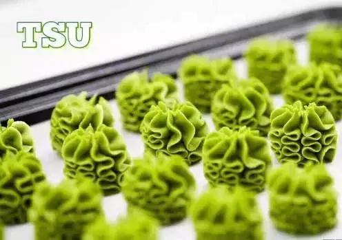 批评一下这种蛋糕，下手这么重！材料不要钱么