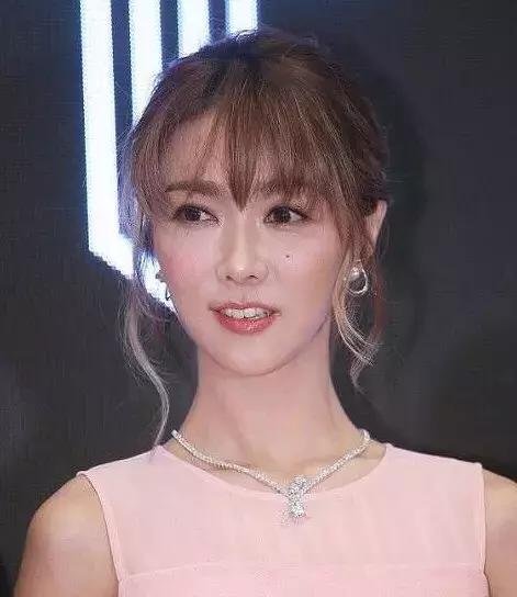 薛凯琪方大同相片素材,薛凯琪正脸照